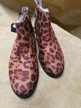 Time and Tru Leopard Print Chelsea Booties - Brown/Tan